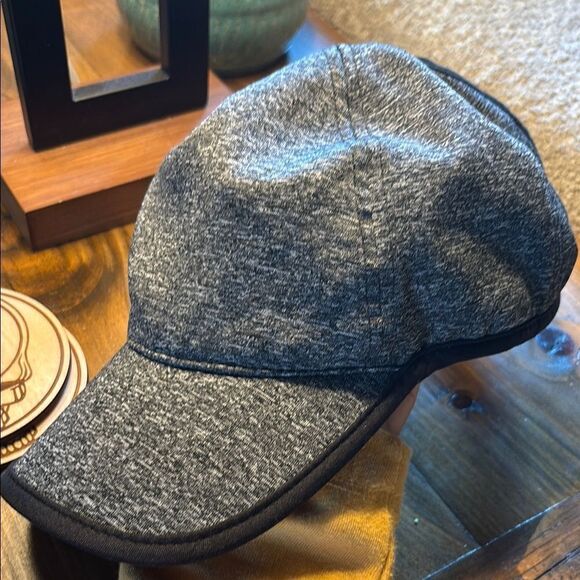 Women’s PonyFlo Gray Cap like new - Picture 1 of 12